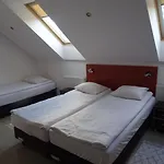 Gosciniec Klejnot 3* Borowo