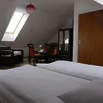 Gosciniec Klejnot Penzion 3*