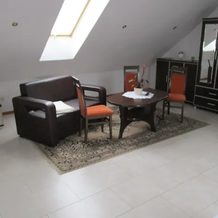 Konukevi Gosciniec Klejnot Borowo