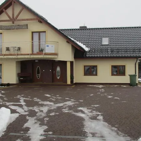 Gosciniec Klejnot 3*