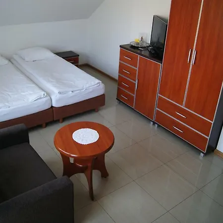 Gosciniec Klejnot 3*