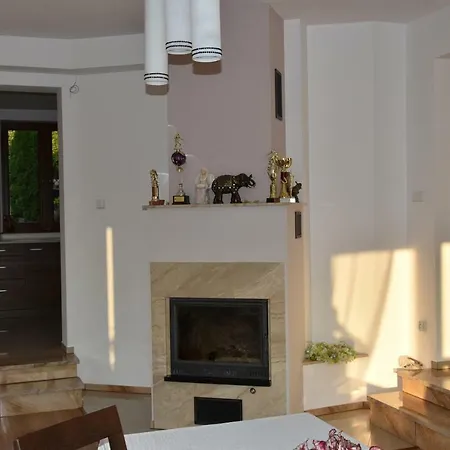 Gosciniec Klejnot 3* Borowo
