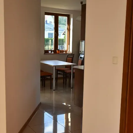 Gosciniec Klejnot 3* Borowo