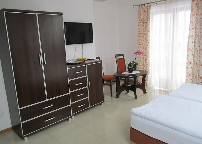 Gosciniec Klejnot 3*