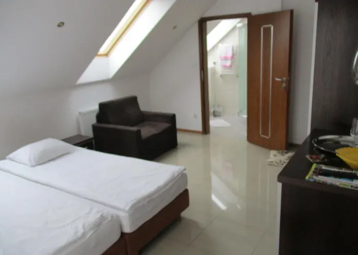 Gosciniec Klejnot Borowo