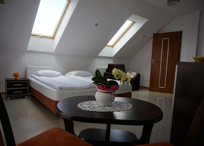 Gosciniec Klejnot 3* Borowo