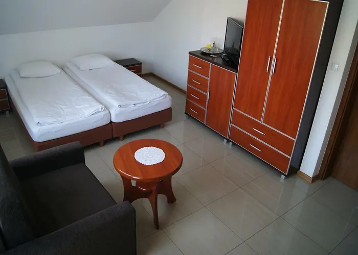 Gosciniec Klejnot 3*