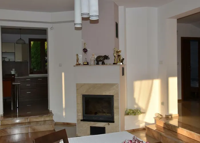 Gosciniec Klejnot 3* Borowo