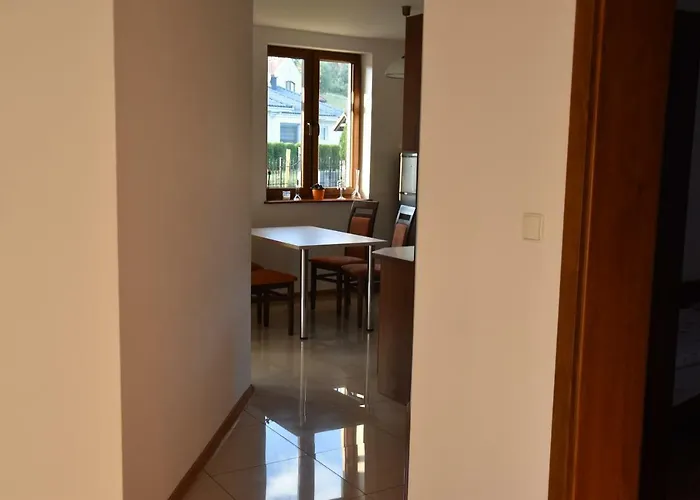 Gosciniec Klejnot 3* Borowo